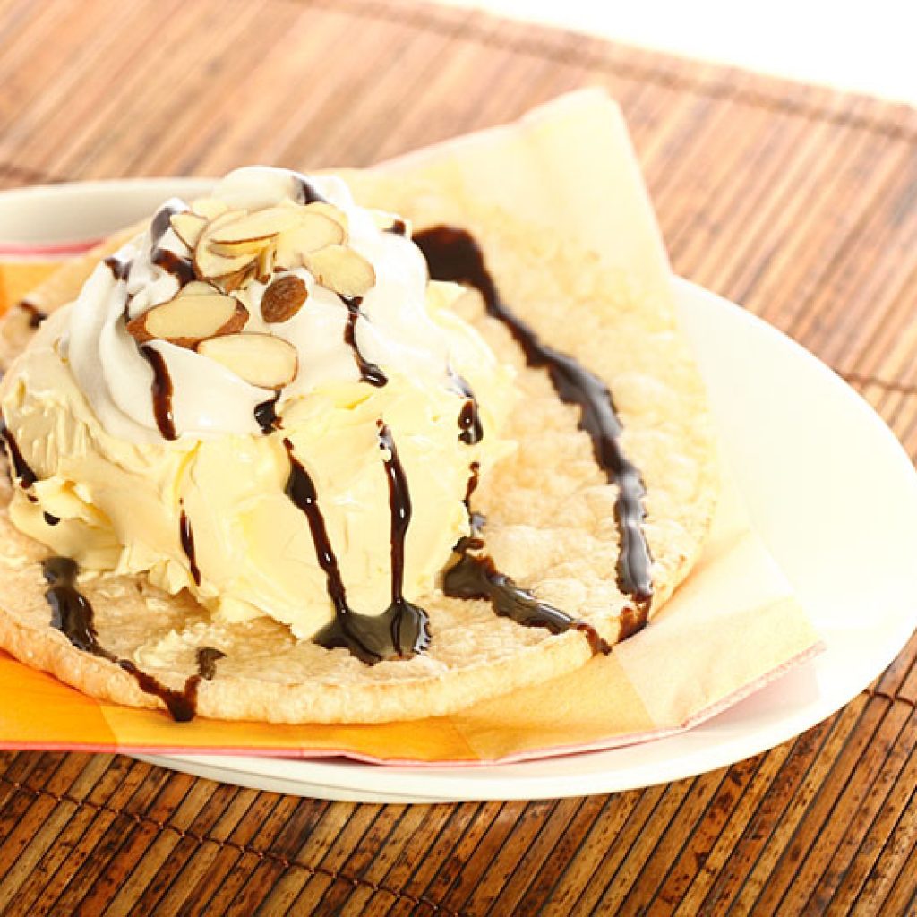 Fresh fruit and Ice cream